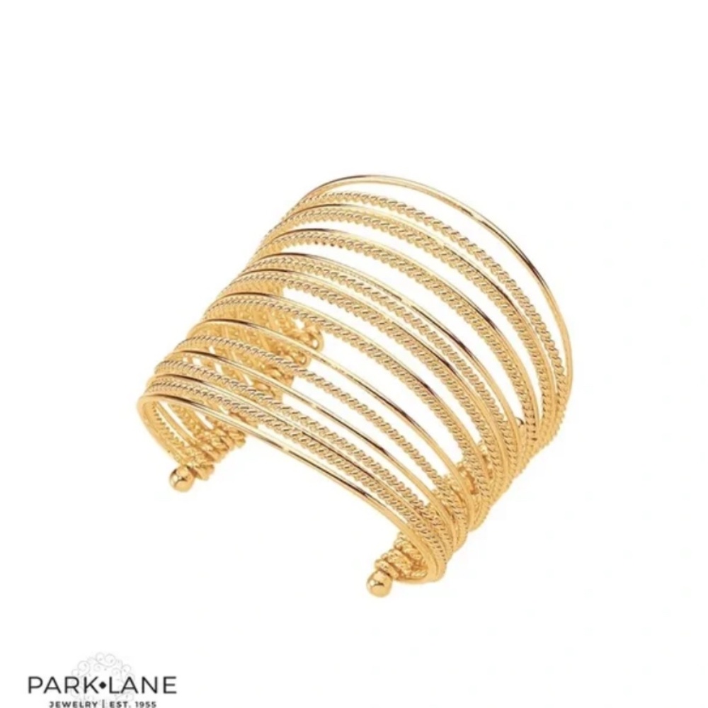 Gold cuff bracelt
